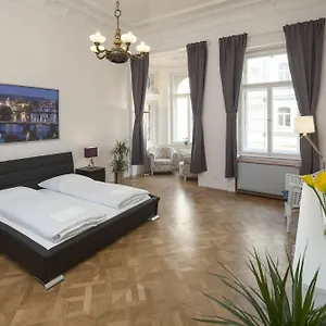 https://capital-apartments.praguehotelsweb.com